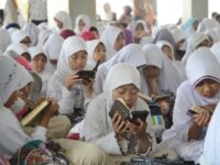 Madrasah DI Mata Masyarakat